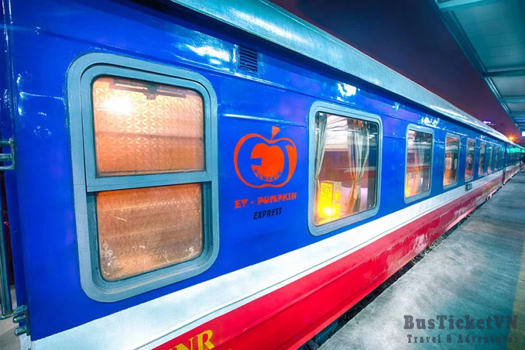 ET - Pumpkin Express Train Hanoi to Sapa - Private cabin - Slide 2