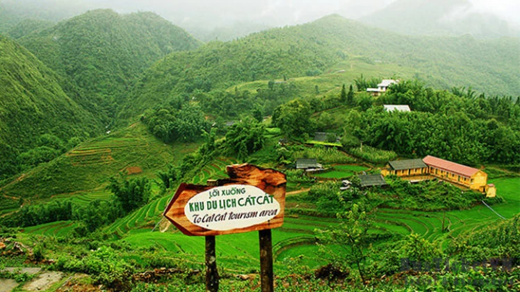 Sapa Trekking Bac Ha Market 3 Days - Slide 4
