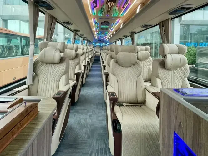 Hue to Da Nang by G8 Limousine - Slide 3