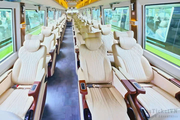 Hanoi to Sapa by HK Limousine - Slide 2