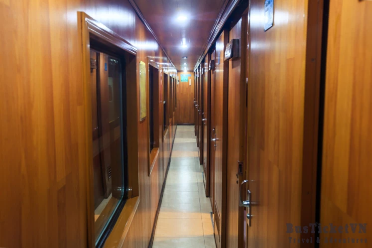 Hanoi to Sapa - ET- Pumpkin Express Hanoi Sapa train - Shared cabin - Slide 3