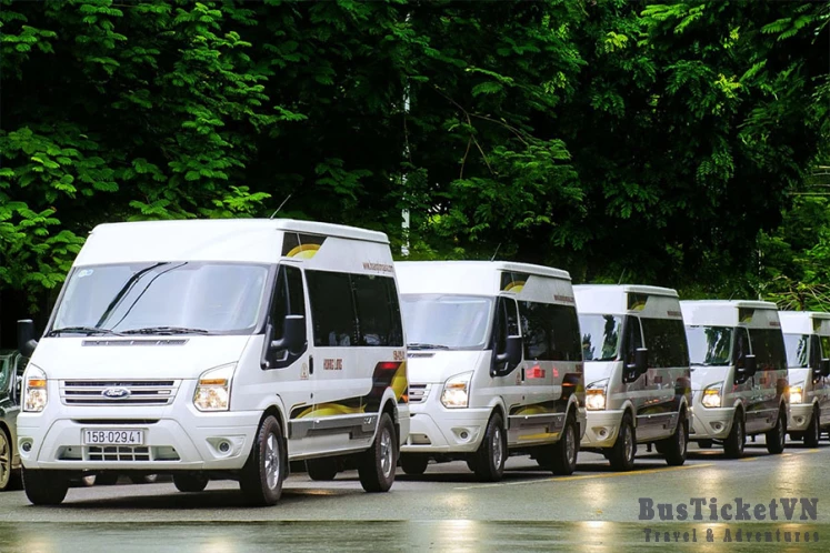 Hanoi Airport to Halong Bay transfer - Shared car service