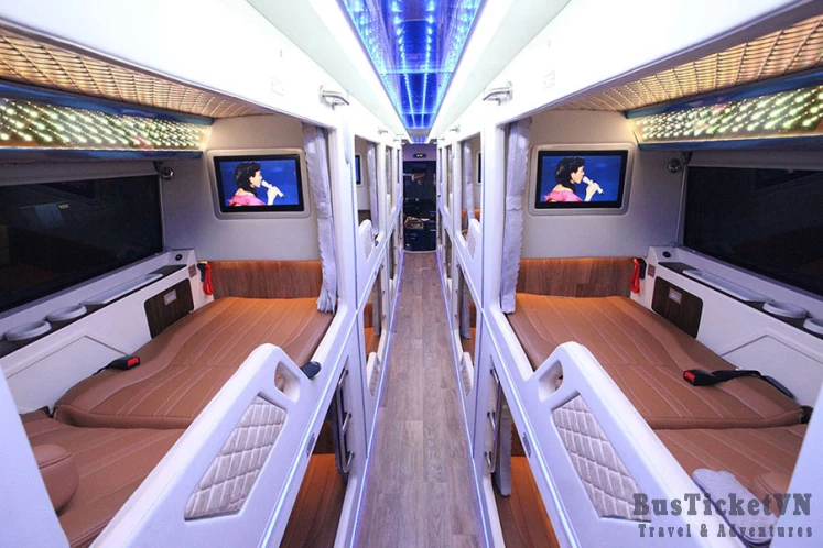 Private Cabin bus Hanoi to Sapa - Fansipan Express