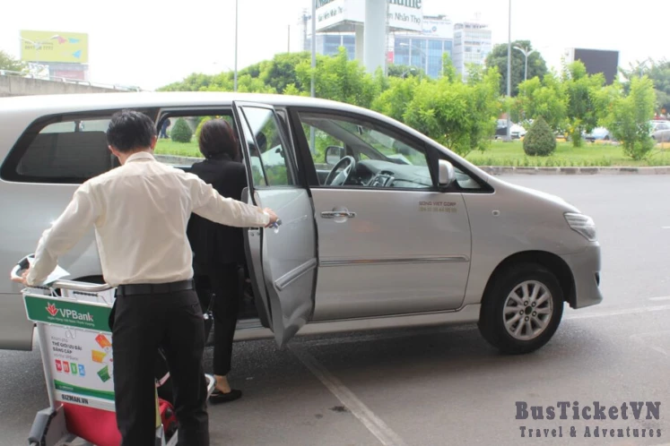 Ninh Binh to Hanoi Airport private car