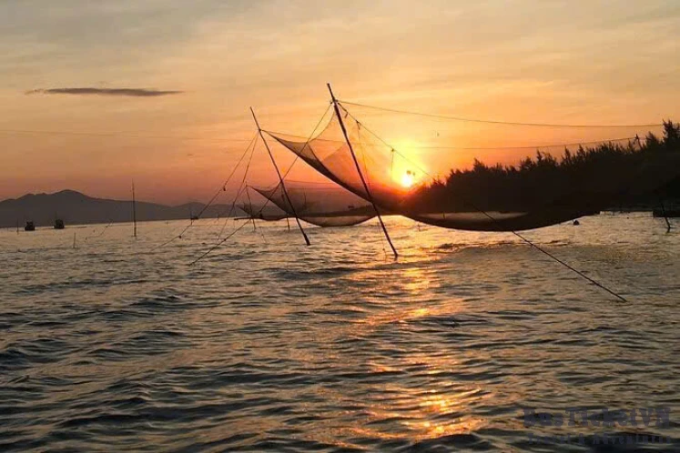 Sunset River Cruise & Rowing Basket Boat(Day trip 2.5 hours) - Slide 4