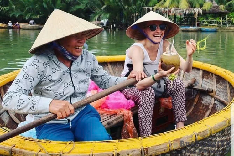 Fishing Village Culture & Basket Boat Tour With Lunch/Dinner On Board (Day trip 4 hours) - Slide 3