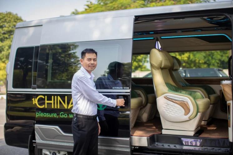 Hue to Hoi An Limousine