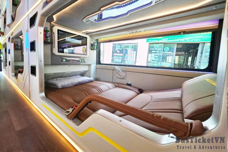 Hanoi to Da Nang VIP Cabin Sleeping Bus by HK Bus - Slide 5